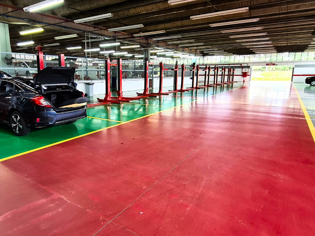 Piso epóxi para concessionária